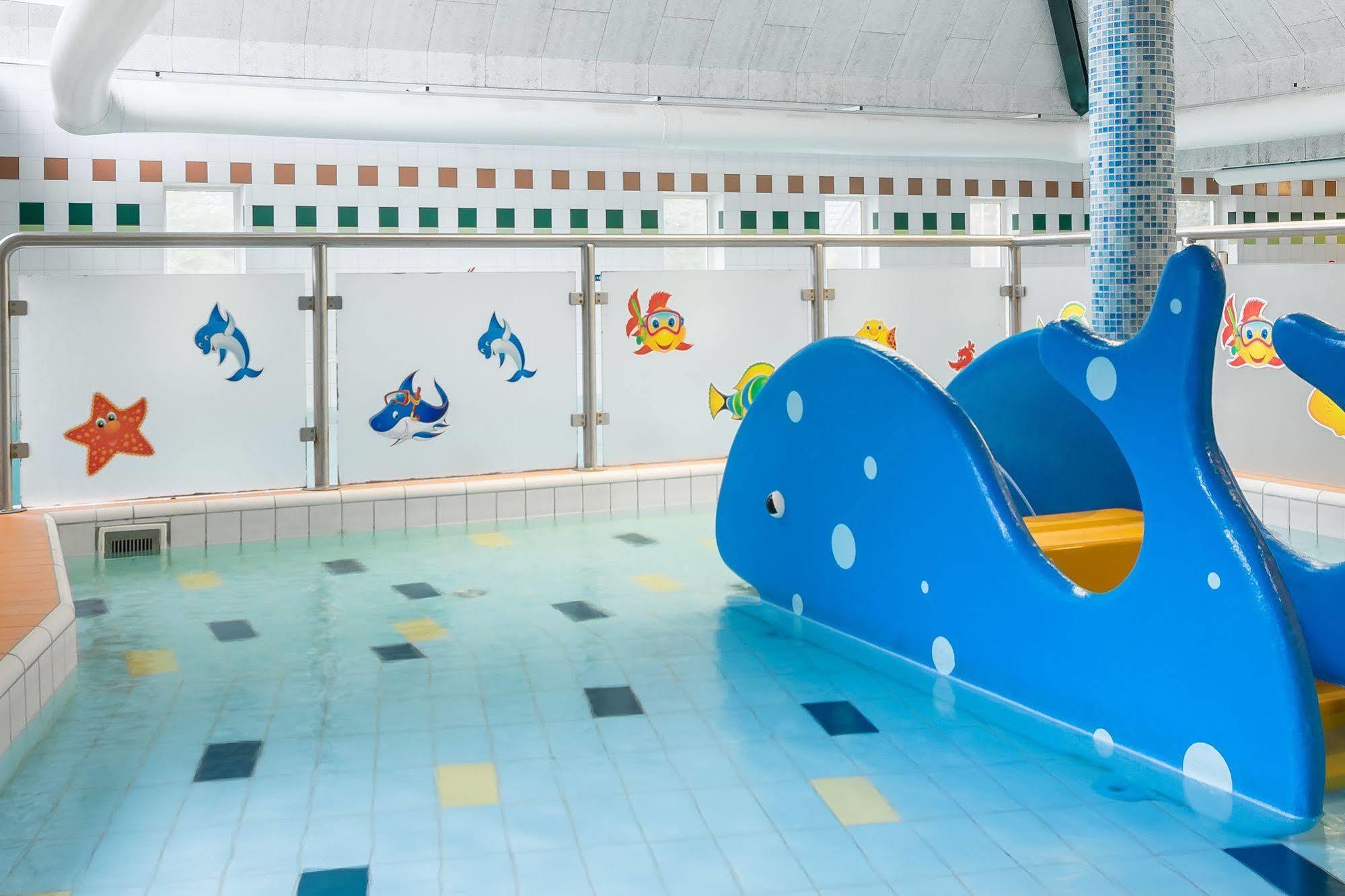 Roompot Landgoed Het Grote Zand Hooghalen Экстерьер фото